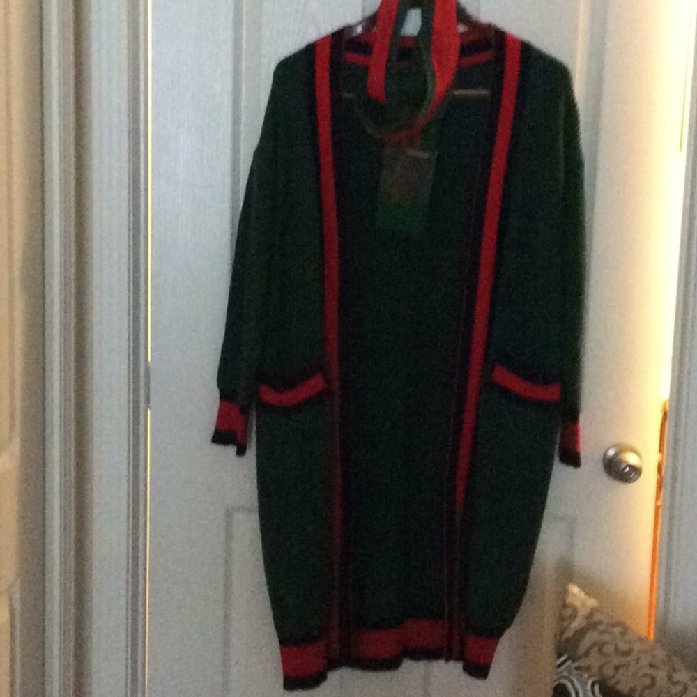 Inspired long cardigan, open turban and boot socks